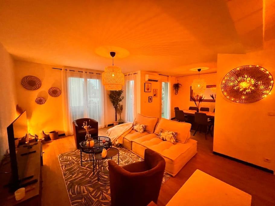 בריניול Appartement, 3 Chambres, Vue Panoramique, Parking, Acces Ville מראה חיצוני תמונה