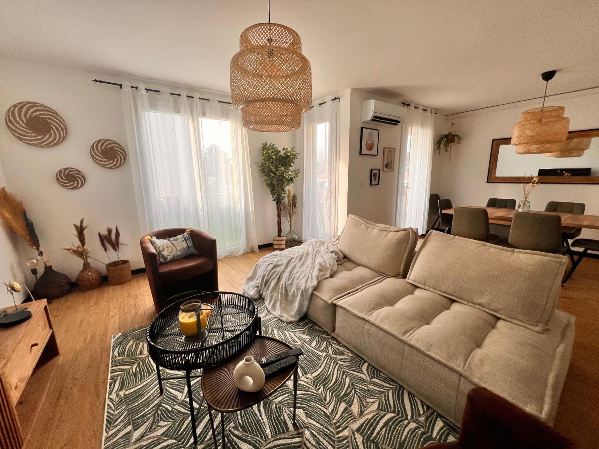 בריניול Appartement, 3 Chambres, Vue Panoramique, Parking, Acces Ville מראה חיצוני תמונה