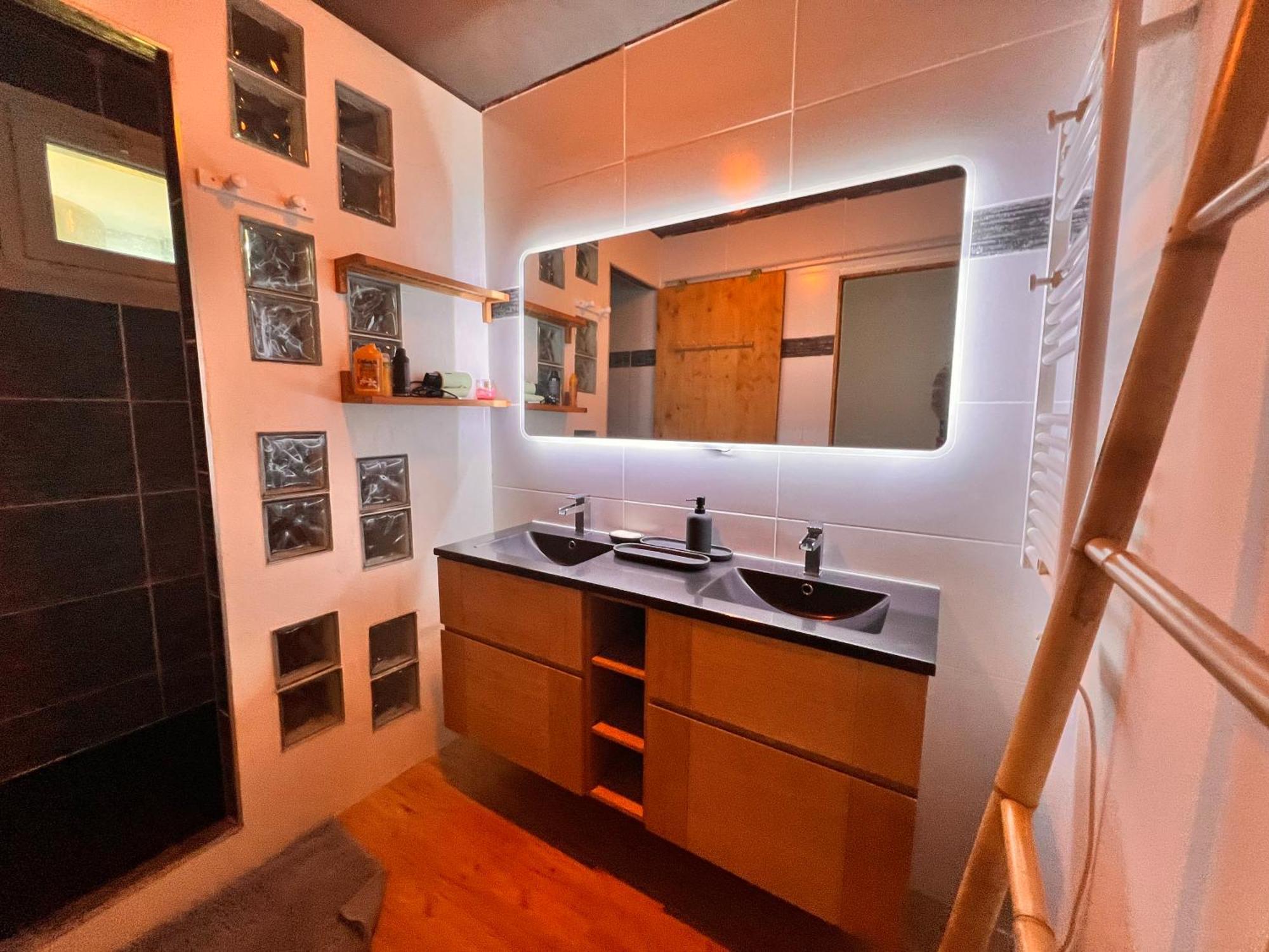 בריניול Appartement, 3 Chambres, Vue Panoramique, Parking, Acces Ville מראה חיצוני תמונה